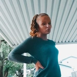 Meet your Posher, Caroline